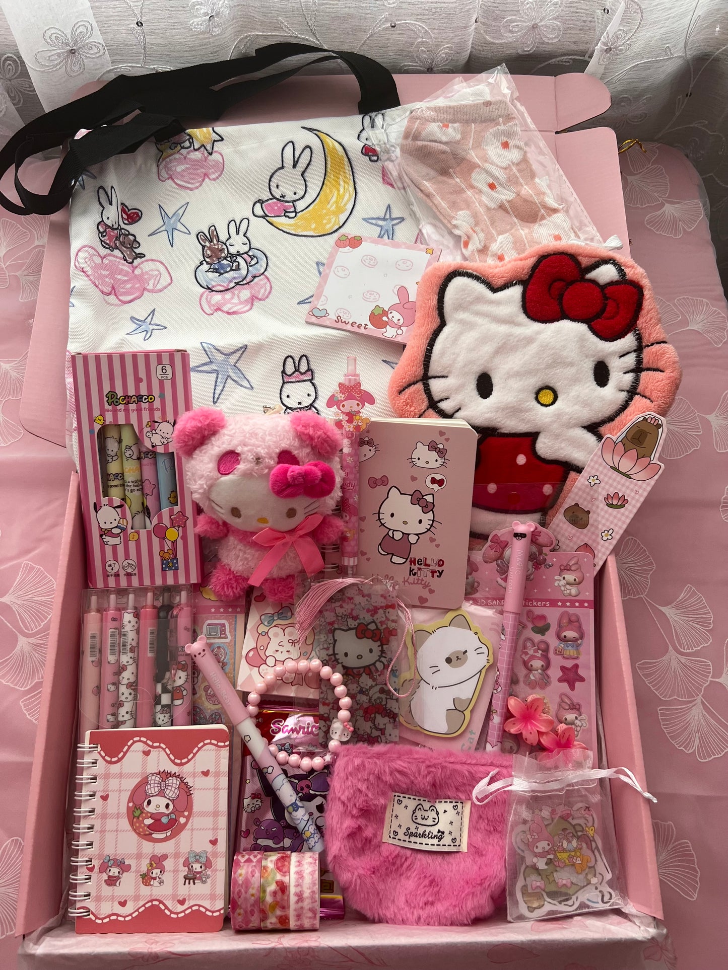 Pink theme scoops